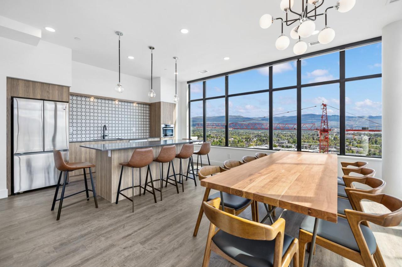 Brand New Luxury Downtown Near The Beach #16 Kelowna Extérieur photo