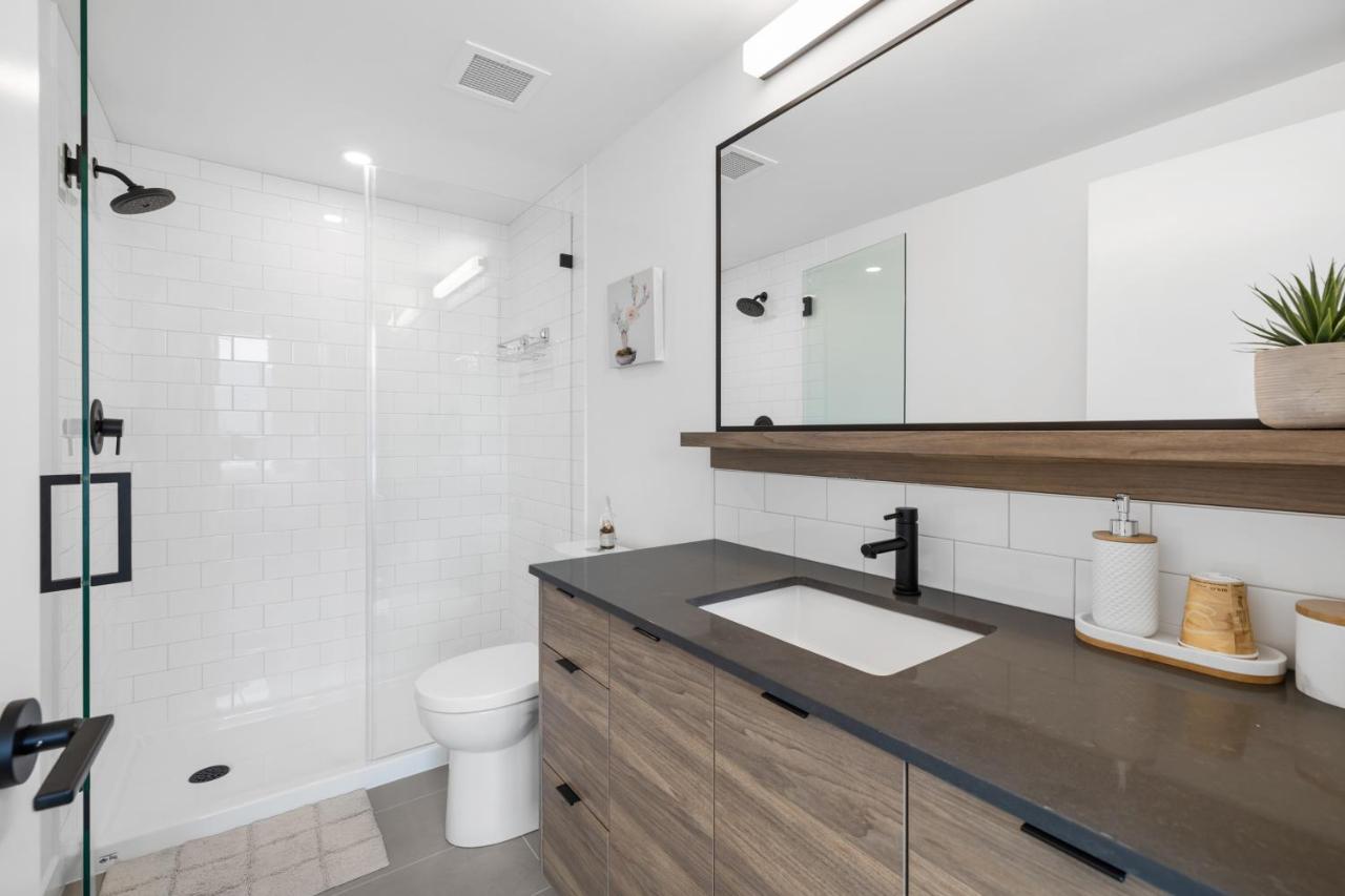 Brand New Luxury Downtown Near The Beach #16 Kelowna Extérieur photo
